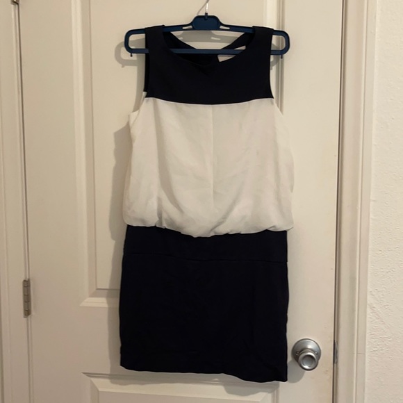 LOFT Dresses & Skirts - Loft. Size 0color navy and white